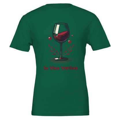 Classic green "In Vino Veritas" wine lover T-shirt with a timeless design, perfect for wine enthusiasts.